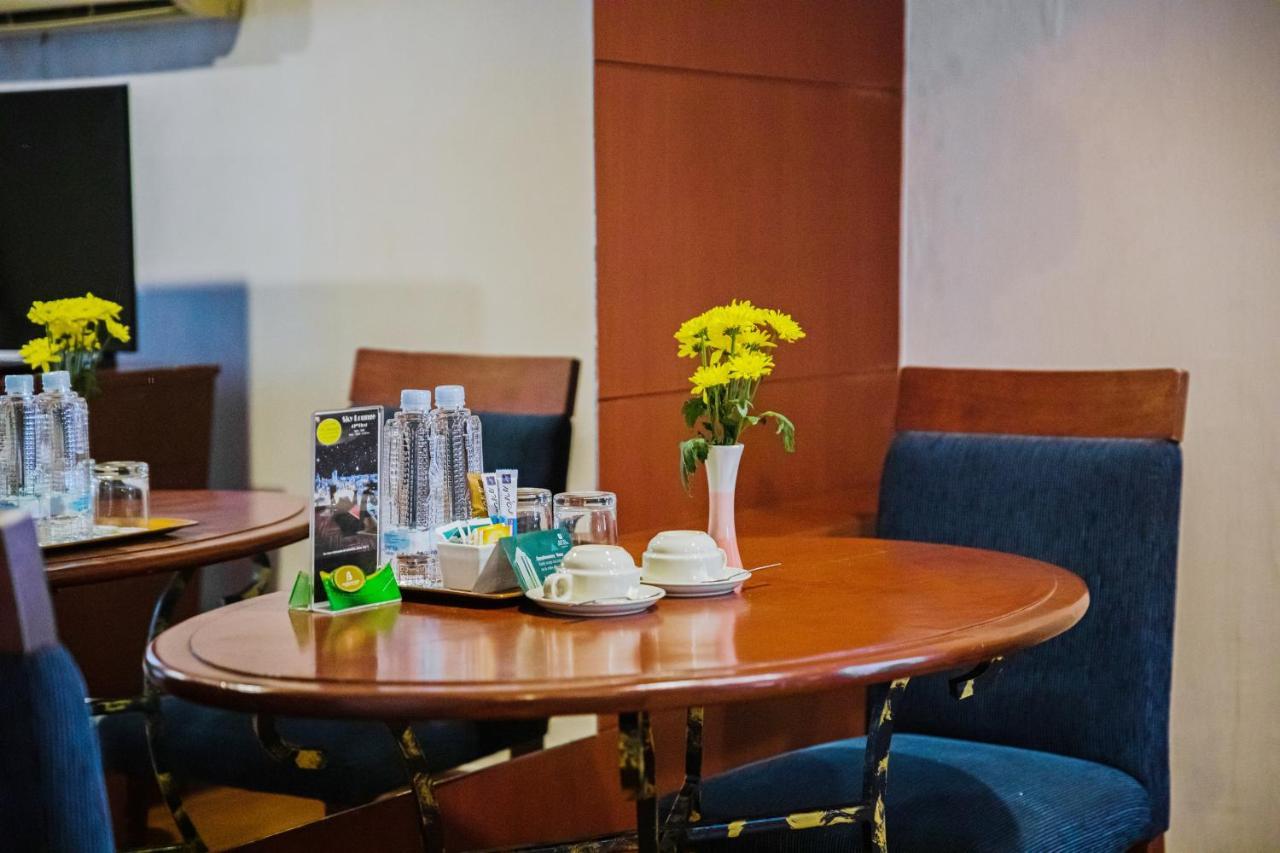 Baiyoke Suite Hotel Bangkok Exteriör bild