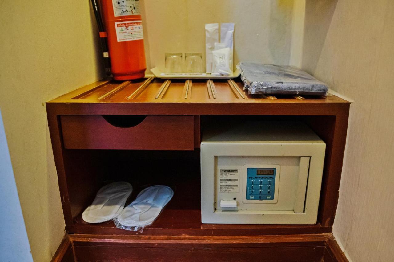 Baiyoke Suite Hotel Bangkok Exteriör bild