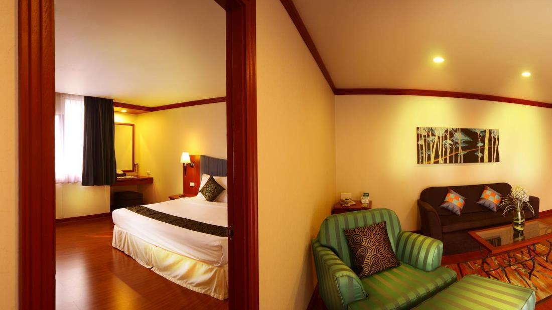 Baiyoke Suite Hotel Bangkok Exteriör bild