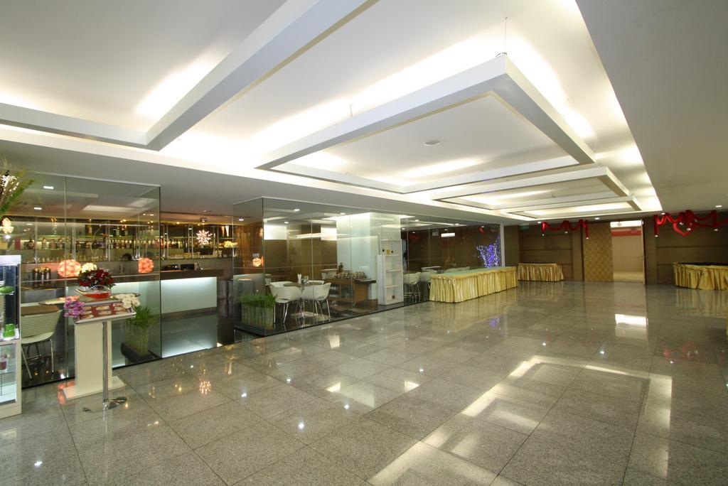 Baiyoke Suite Hotel Bangkok Exteriör bild