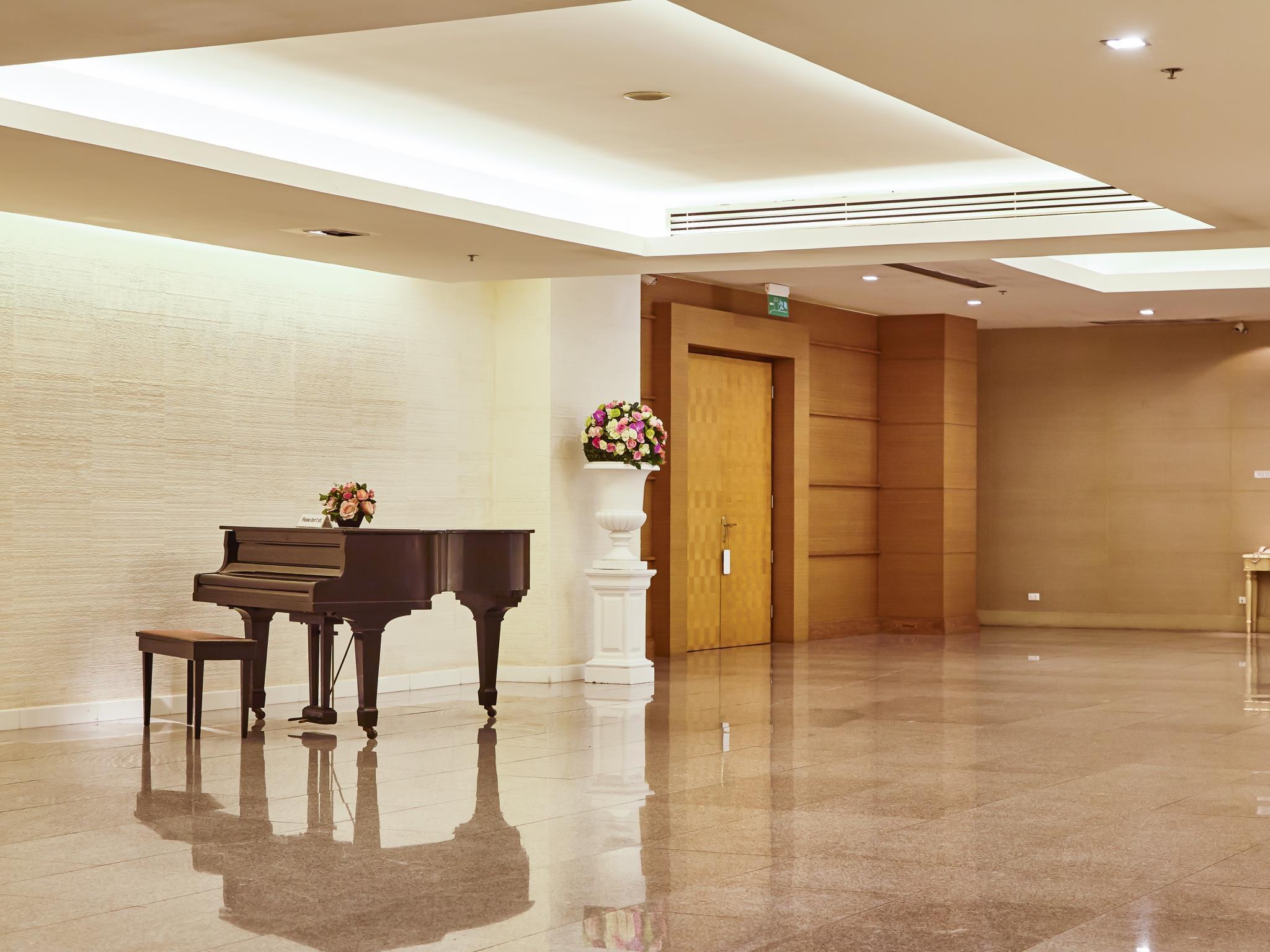 Baiyoke Suite Hotel Bangkok Exteriör bild
