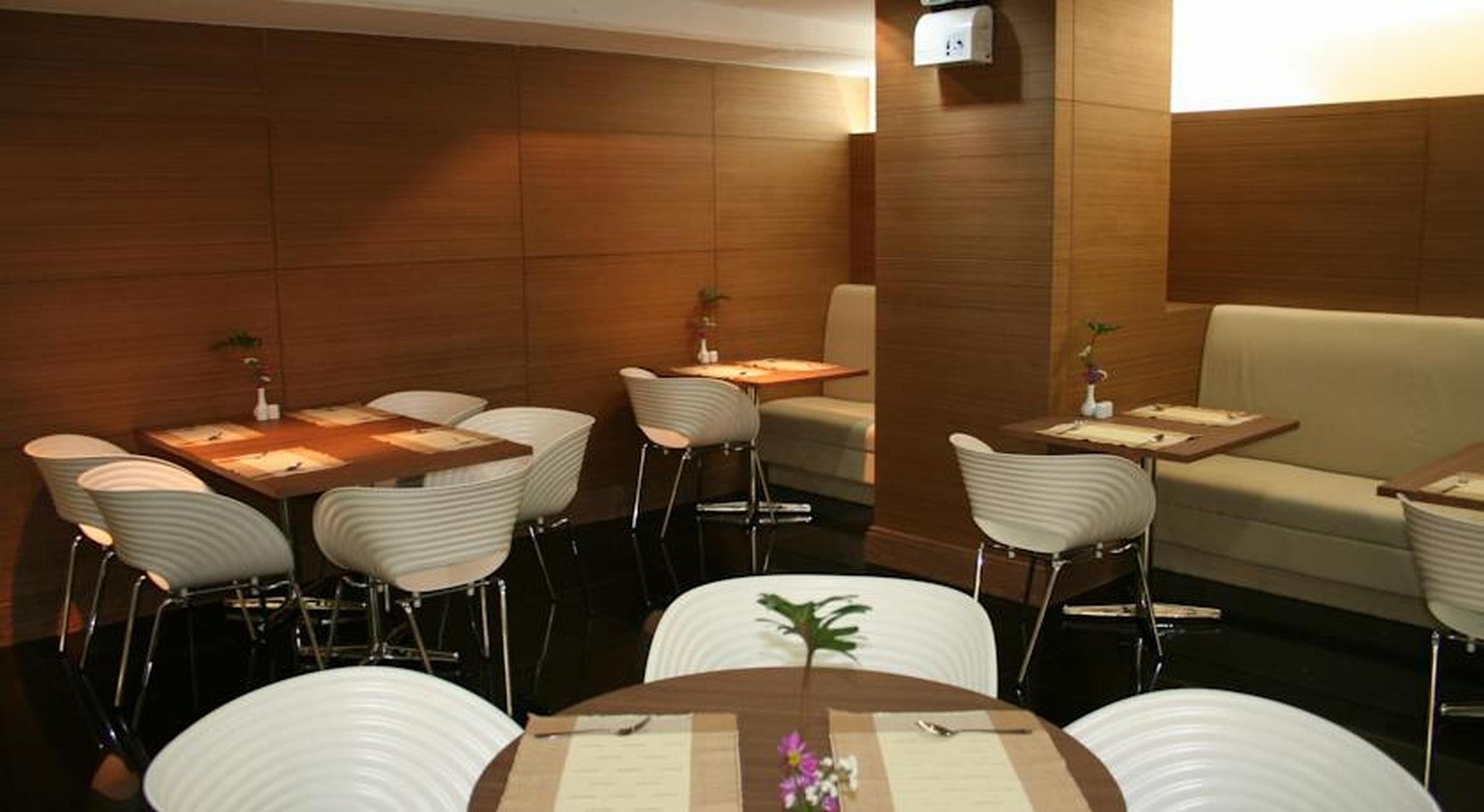 Baiyoke Suite Hotel Bangkok Exteriör bild