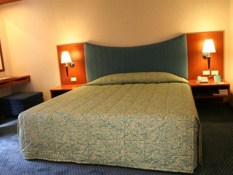Baiyoke Suite Hotel Bangkok Exteriör bild