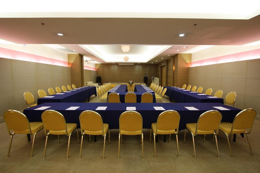 Baiyoke Suite Hotel Bangkok Exteriör bild
